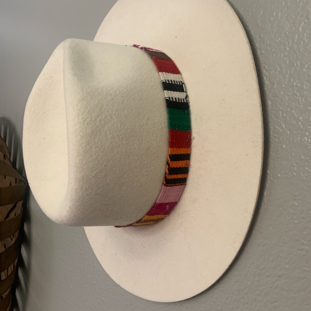 Olive & Pique Cream Hat with Green Trim